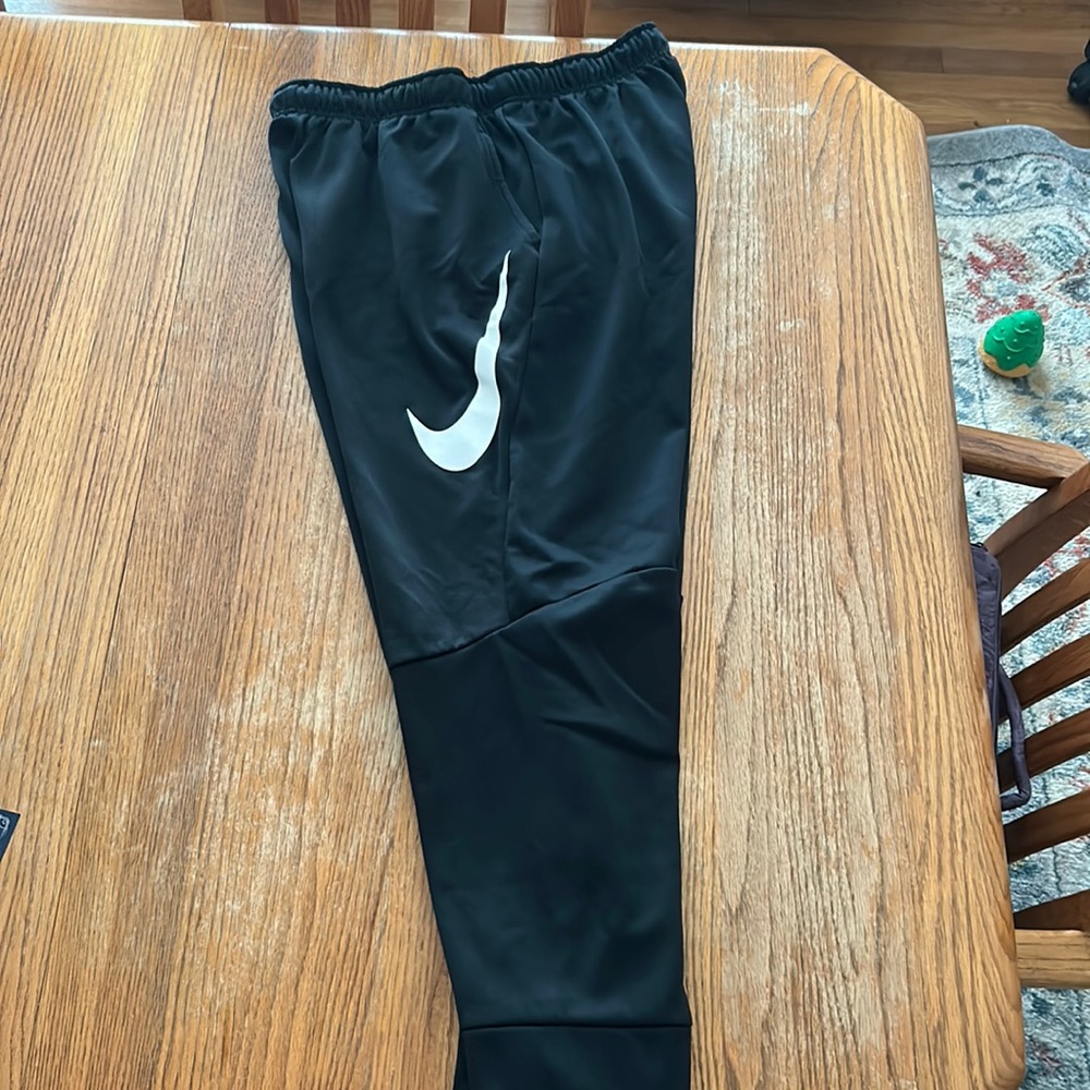 Men’s Nike Tapered Joggers X-Large